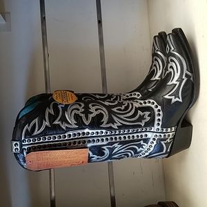 New Womens Corral G1541